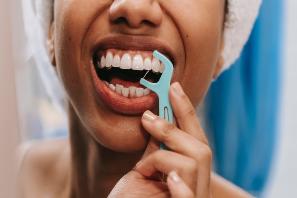 DO YOU FLOSS CORRECTLY?